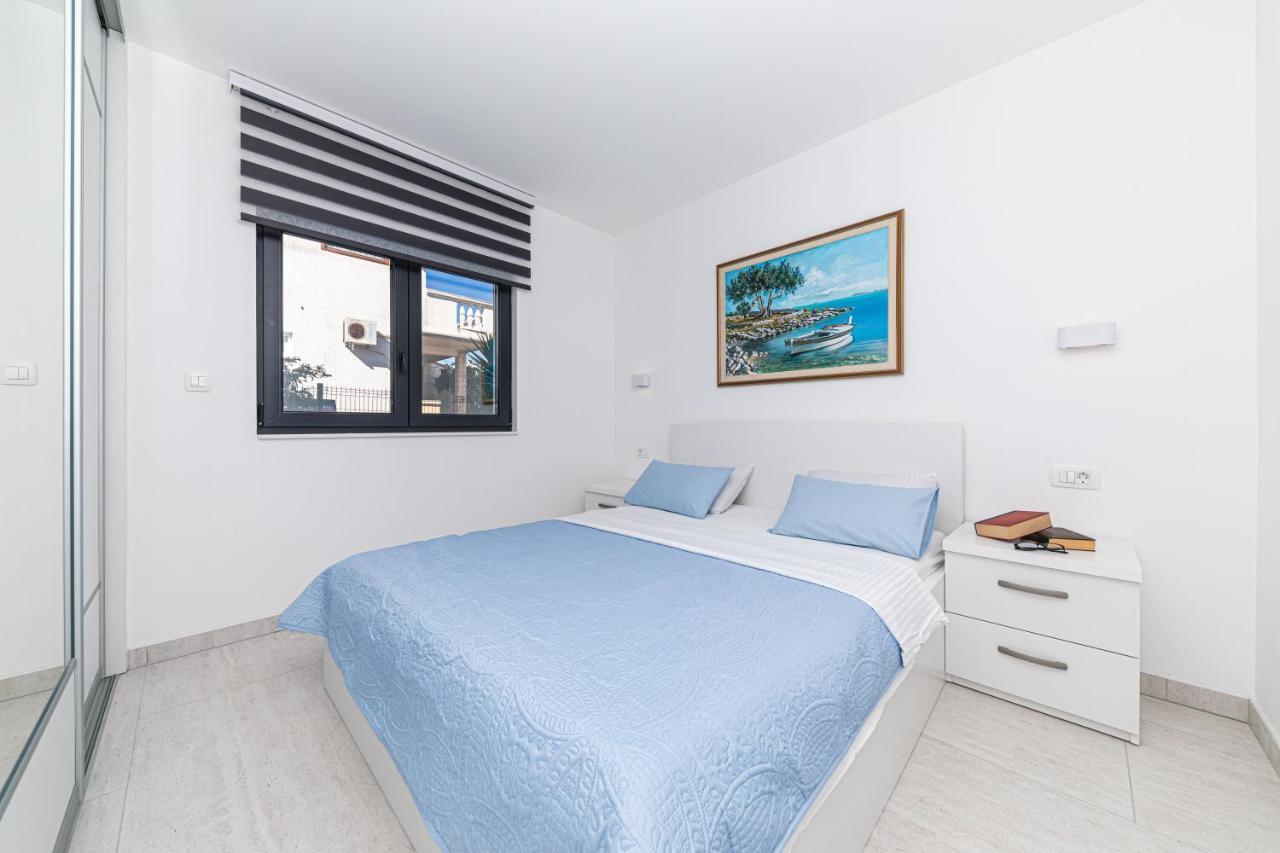 Luxury Apartment Pia With Swimming Pool And Grill Trogir Buitenkant foto