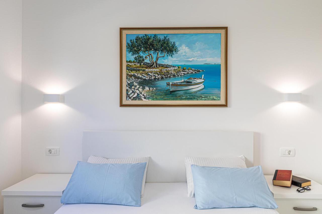 Luxury Apartment Pia With Swimming Pool And Grill Trogir Buitenkant foto