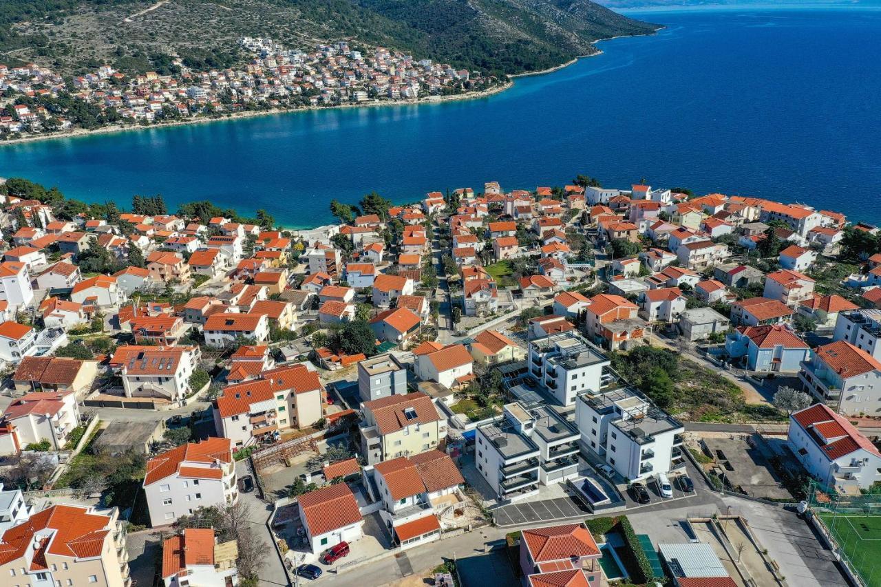 Luxury Apartment Pia With Swimming Pool And Grill Trogir Buitenkant foto