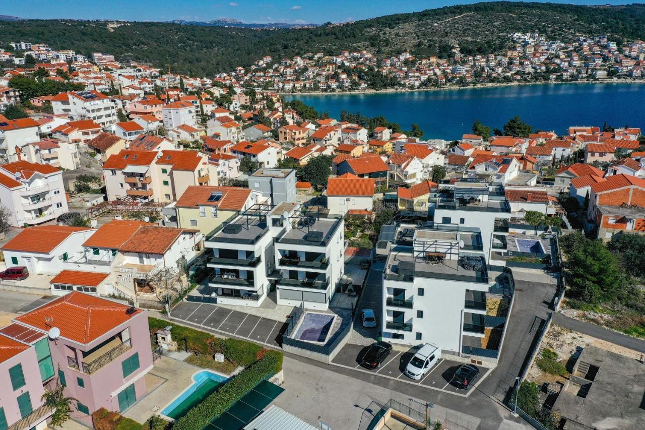 Luxury Apartment Pia With Swimming Pool And Grill Trogir Buitenkant foto