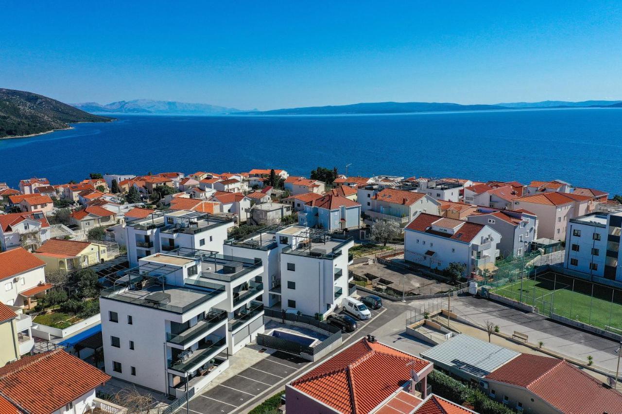 Luxury Apartment Pia With Swimming Pool And Grill Trogir Buitenkant foto
