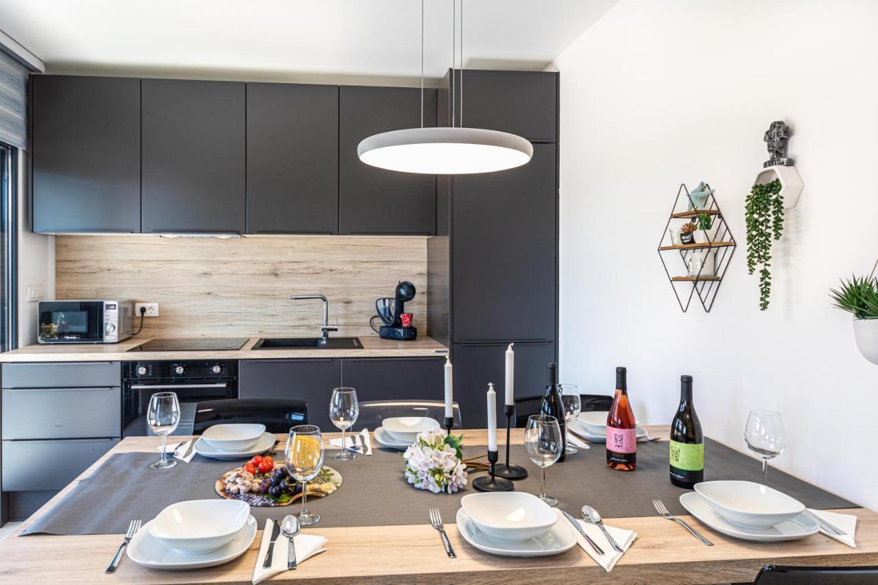 Luxury Apartment Pia With Swimming Pool And Grill Trogir Buitenkant foto
